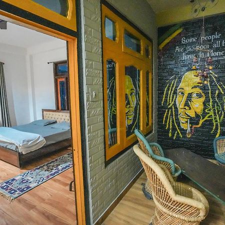 Pahadirovers Homestay & Cafe カソル エクステリア 写真