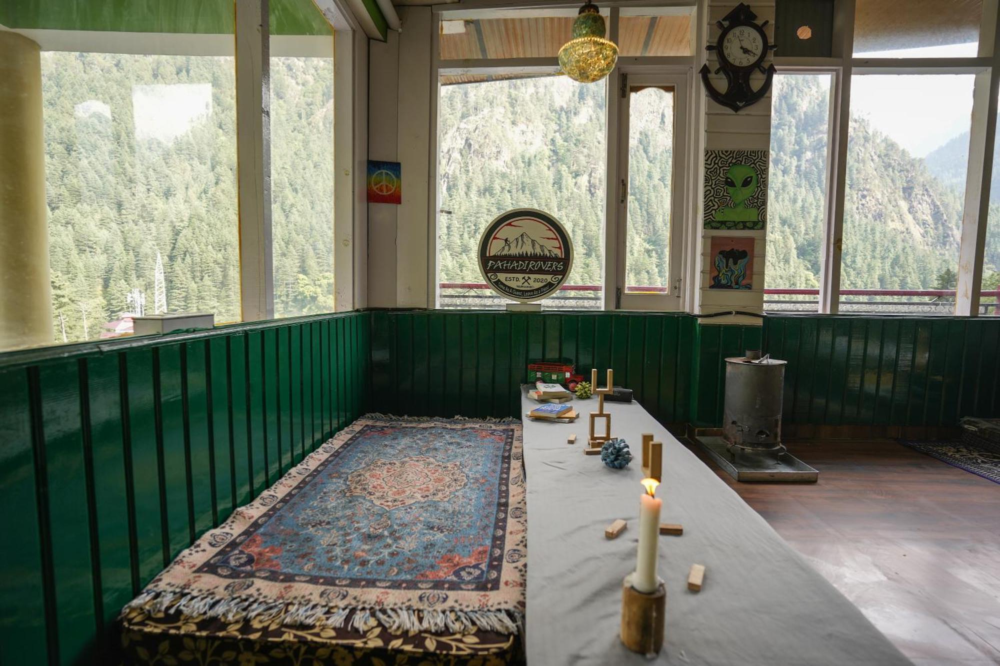 Pahadirovers Homestay & Cafe カソル エクステリア 写真